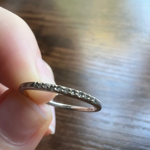 10k White Gold Diamond pave ring. - Picture 1 of 9